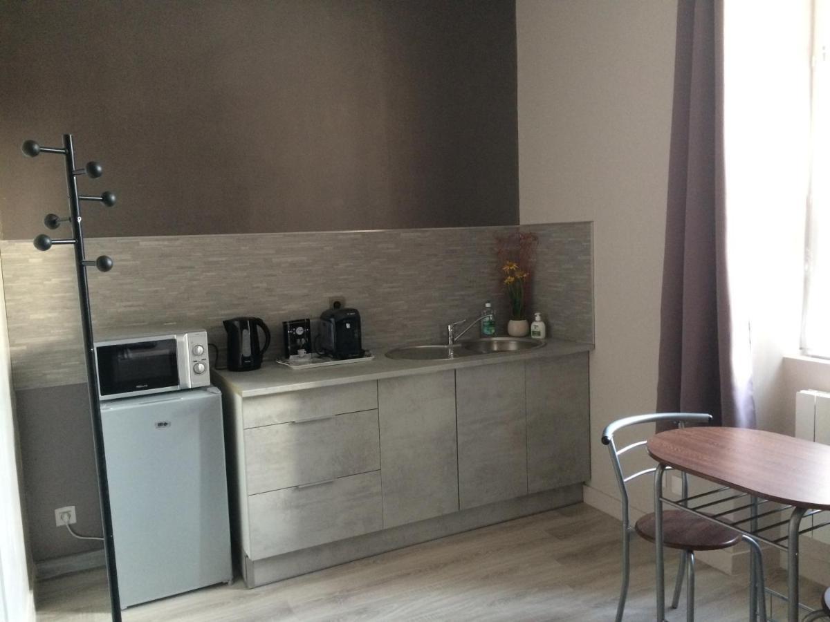 Studio Proche Gare Avec Kitchenette Et Wifi - Porte Rouge Thiviers Buitenkant foto