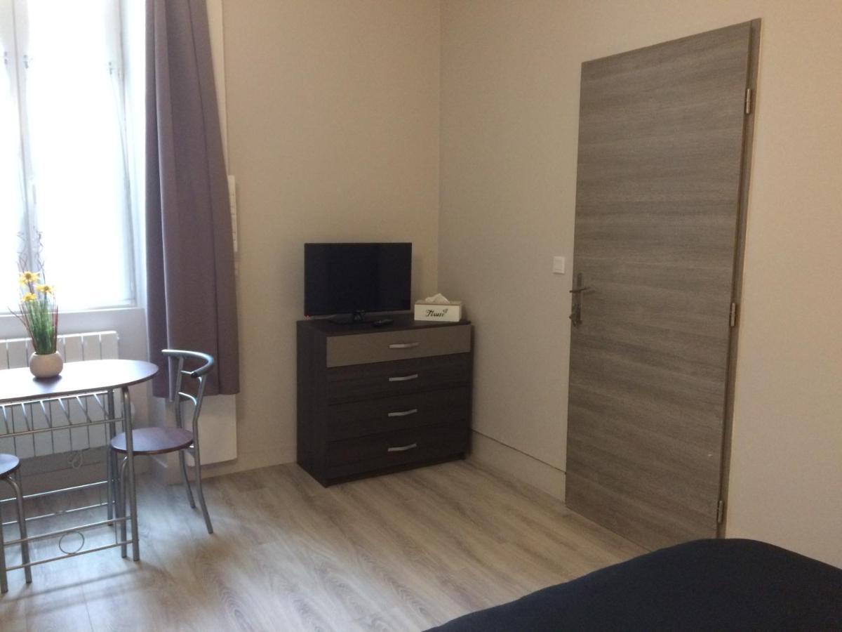 Studio Proche Gare Avec Kitchenette Et Wifi - Porte Rouge Thiviers Buitenkant foto